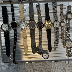 random watches (11)Geneva Kim Robert’s *not sure if working**, used